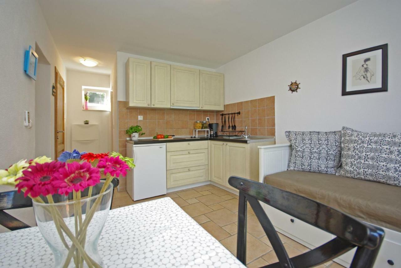 Steinhaus Dalmatien Apartment Podaca Luaran gambar